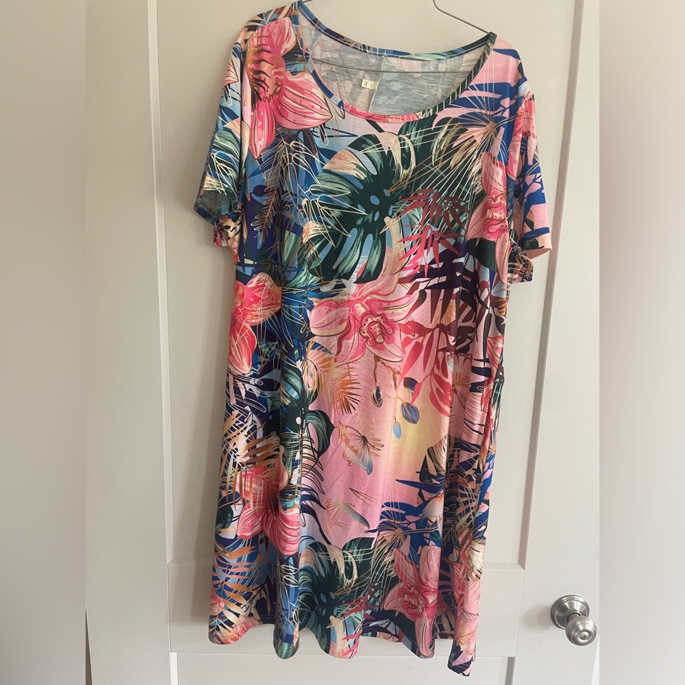 Tropical Floral Print Dress *New